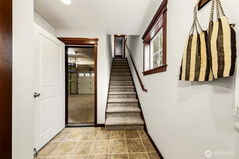 Property photo for 6531 42nd Avenue Sw #c, Seattle photo 8
