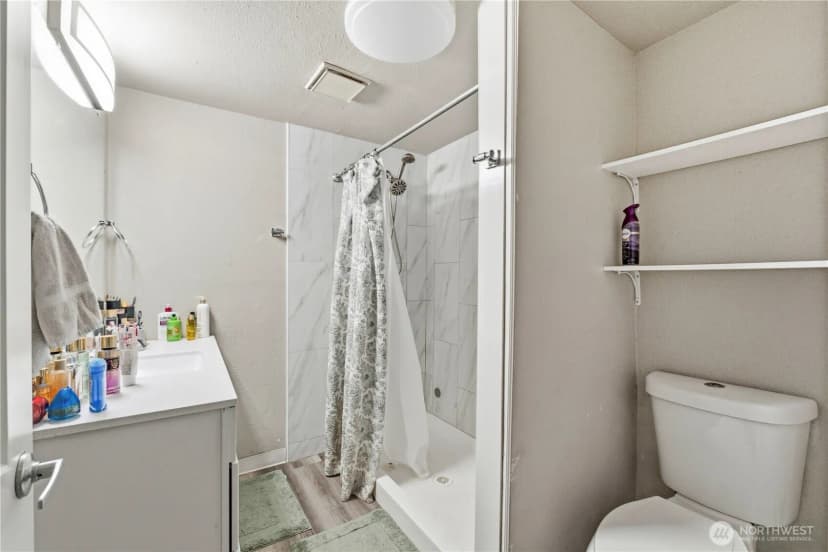 Property photo for 525 138th Street E, Tacoma photo 17