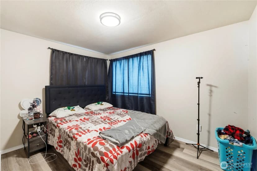 Property photo for 525 138th Street E, Tacoma photo 18