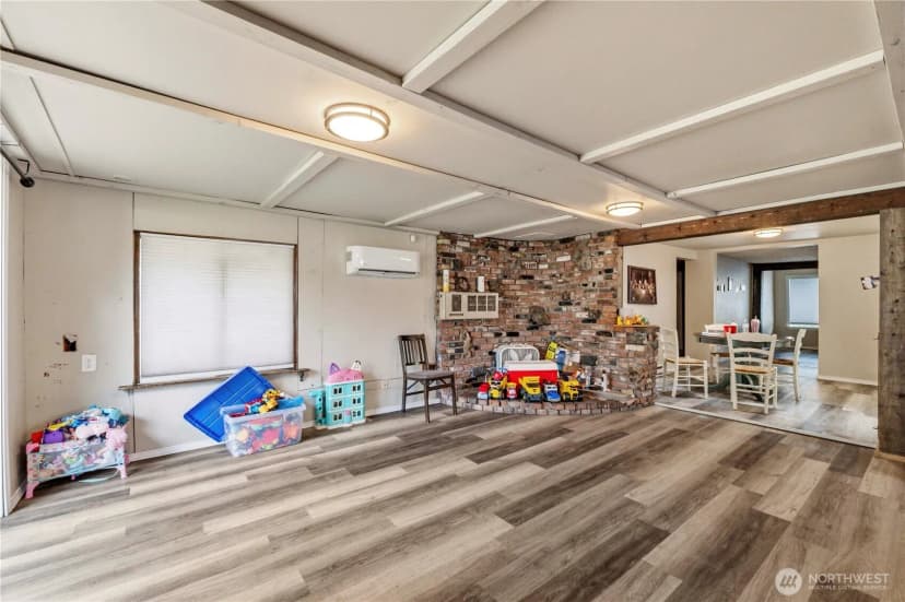 Property photo for 525 138th Street E, Tacoma photo 16