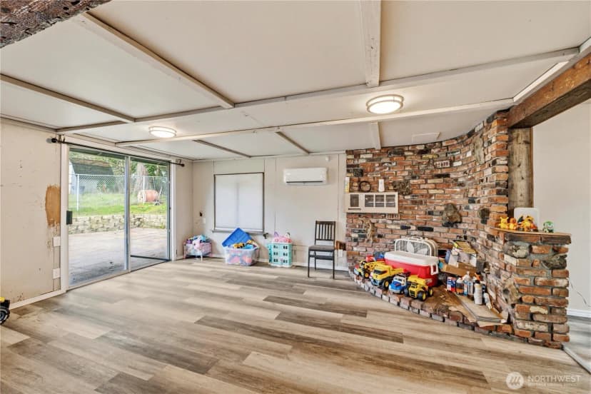 Property photo for 525 138th Street E, Tacoma photo 13