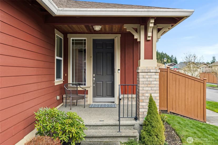 Property photo for 8232 Bainbridge Loop Ne, Lacey photo 2