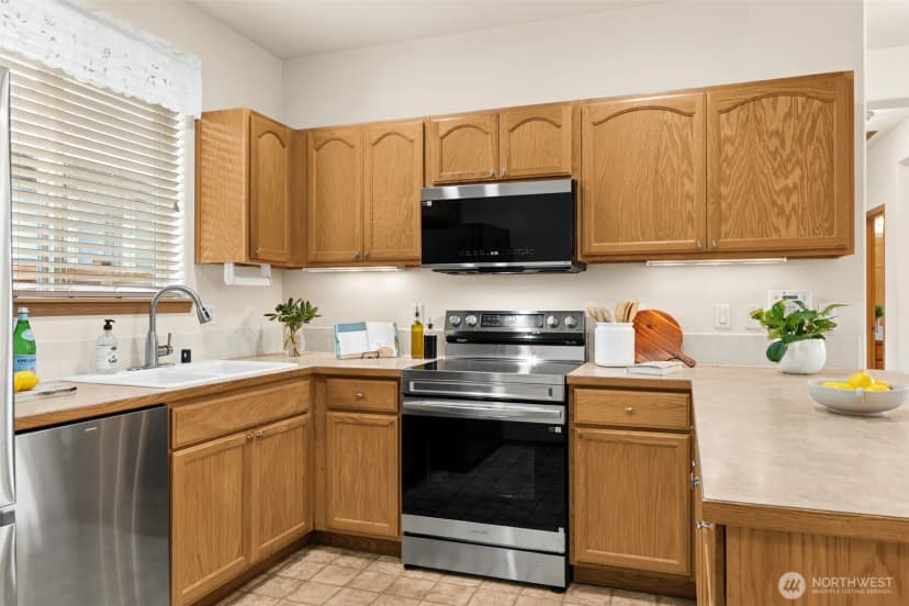 Property photo for 8232 Bainbridge Loop Ne, Lacey photo 10