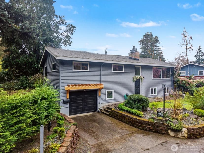 Property photo for 11447 5th Avenue S, Seattle photo 2