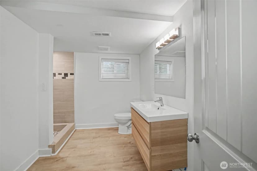 Property photo for 11447 5th Avenue S, Seattle photo 27