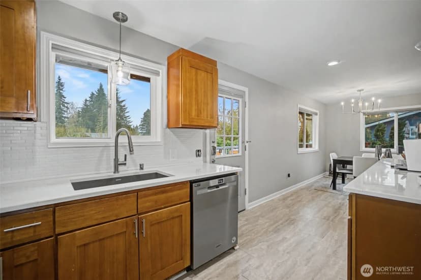 Property photo for 11447 5th Avenue S, Seattle photo 10