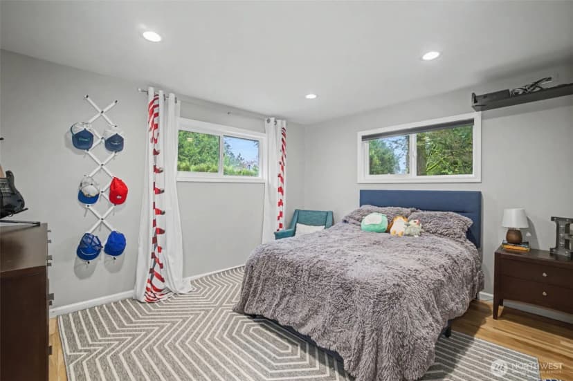 Property photo for 11447 5th Avenue S, Seattle photo 17