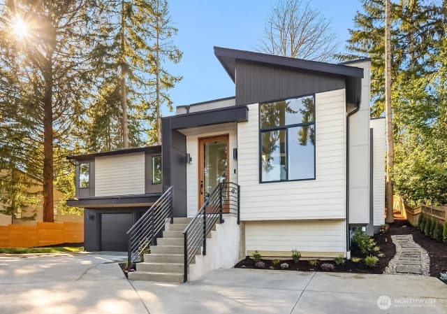 Property photo for 2109 129th Avenue Se, Bellevue