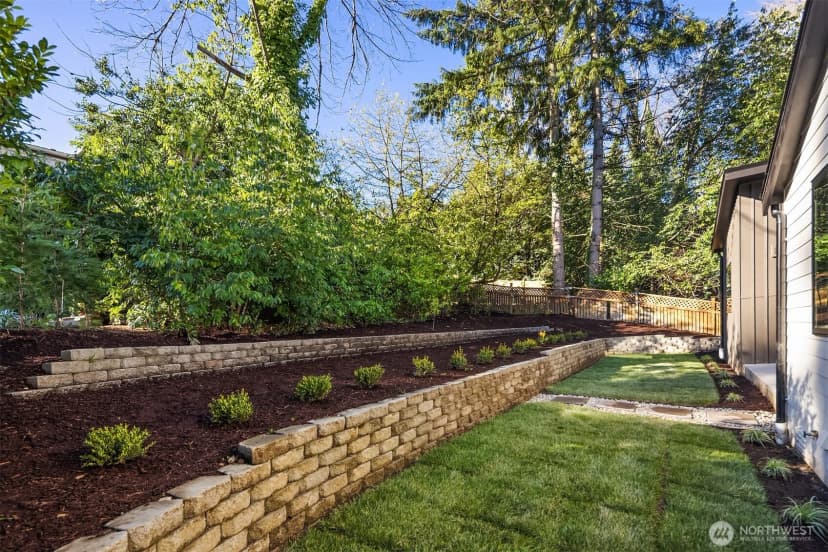 Property photo for 2109 129th Avenue Se, Bellevue photo 37