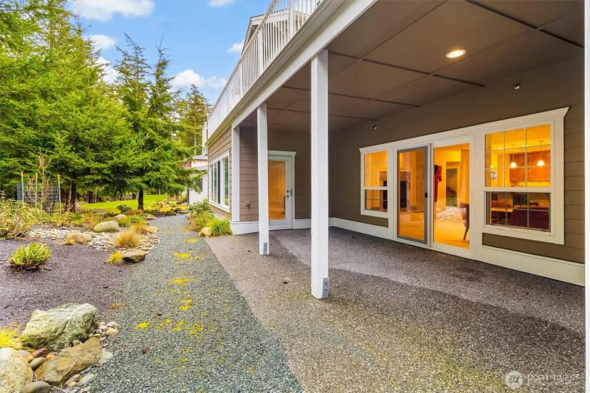 Property photo for 2307 Sundown Court, Anacortes photo 9