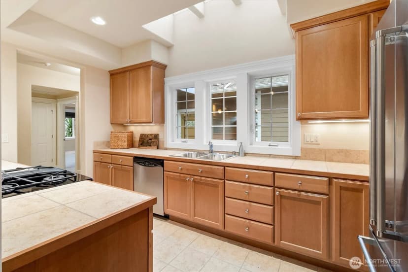 Property photo for 2307 Sundown Court, Anacortes photo 13