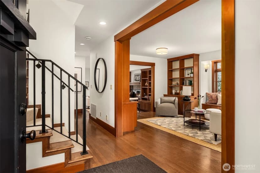 Property photo for 1632 35th Avenue, Seattle photo 3