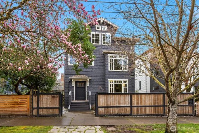 Property photo for 1632 35th Avenue, Seattle photo 2