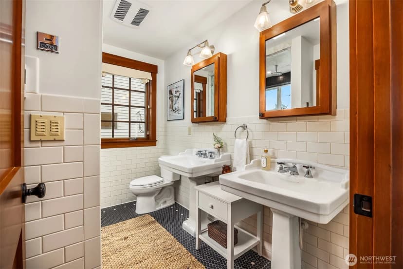 Property photo for 1632 35th Avenue, Seattle photo 14