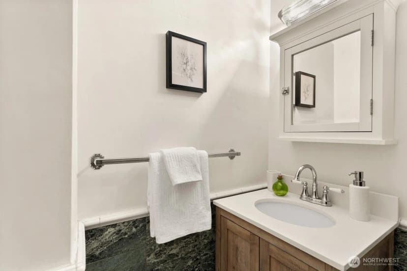 Property photo for 1623 Taylor Avenue N #204, Seattle photo 15