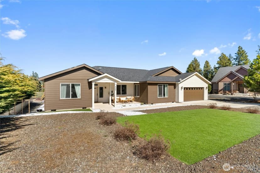 Property photo for 429 Dakota Heights Drive, Cle Elum photo 2