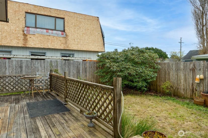 Property photo for 209 5th Street Ne, Long Beach photo 8