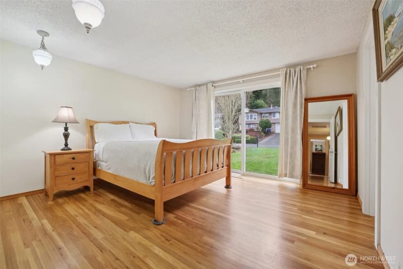 Property photo for 616 109th Avenue Se, Bellevue photo 22