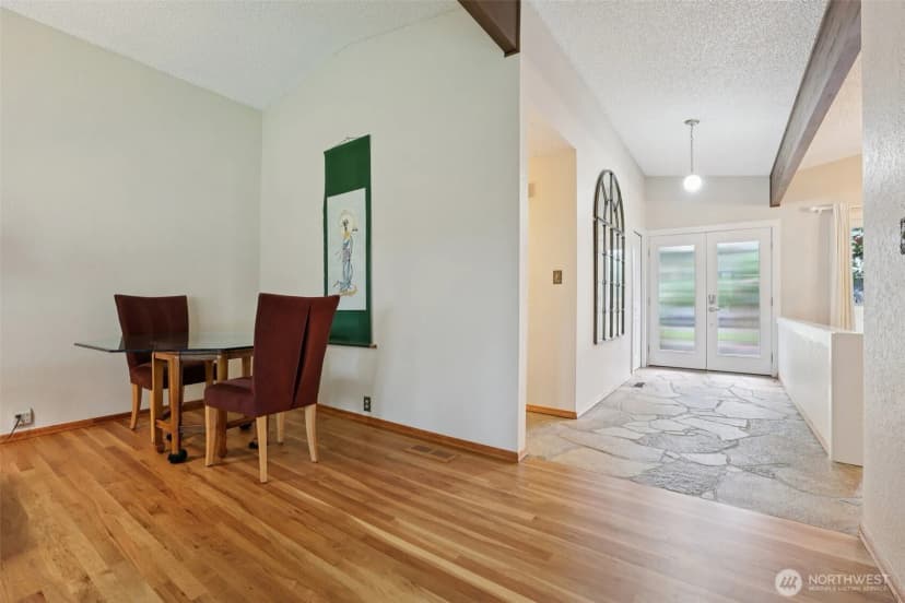Property photo for 616 109th Avenue Se, Bellevue photo 12