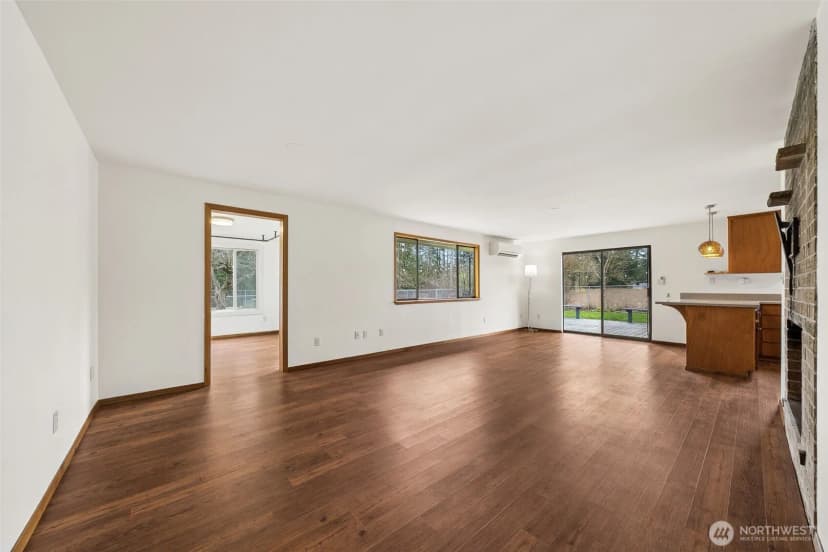 Property photo for 12913 Waller Road E, Tacoma photo 6