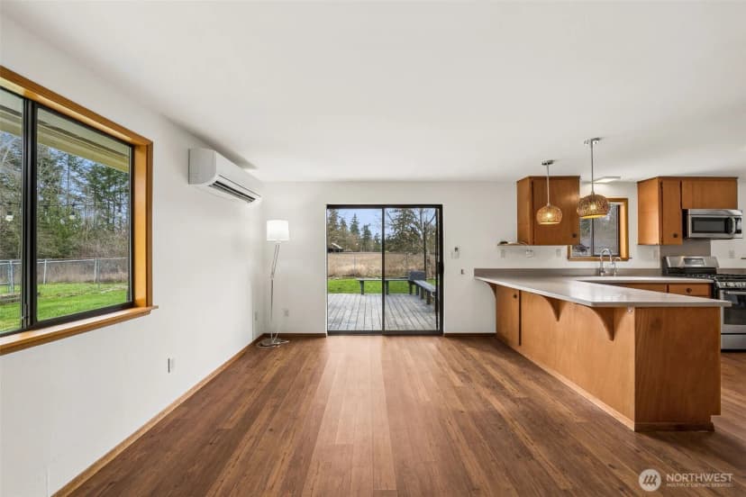 Property photo for 12913 Waller Road E, Tacoma photo 10