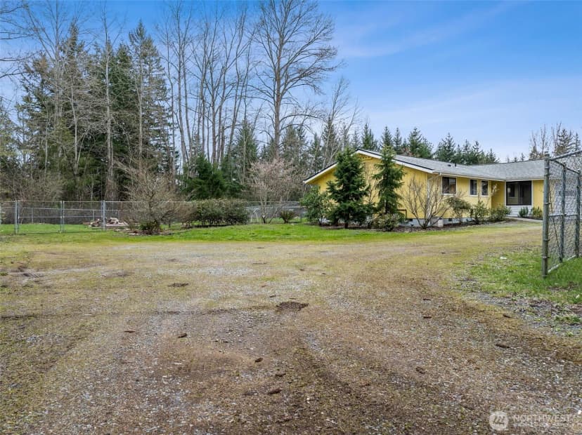 Property photo for 12913 Waller Road E, Tacoma photo 4