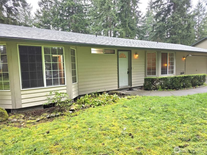 Property photo for 17819 Upland Drive Se, Yelm photo 2