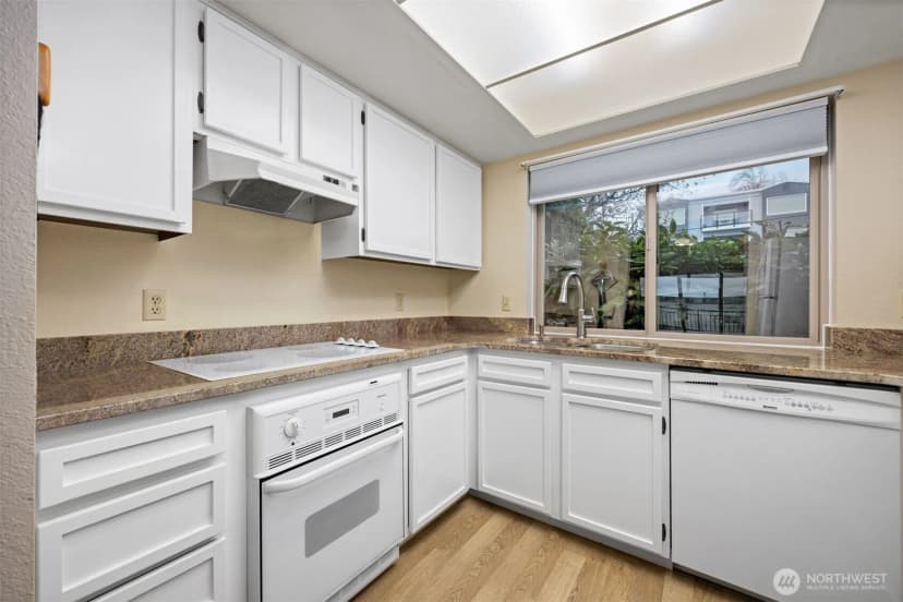 Property photo for 700 11th Street #c-1, Bellingham photo 10