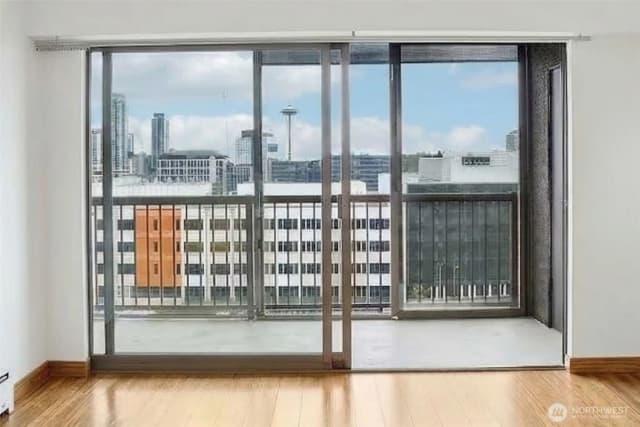 Property photo for 320 Melrose Avenue E #403, Seattle photo 3