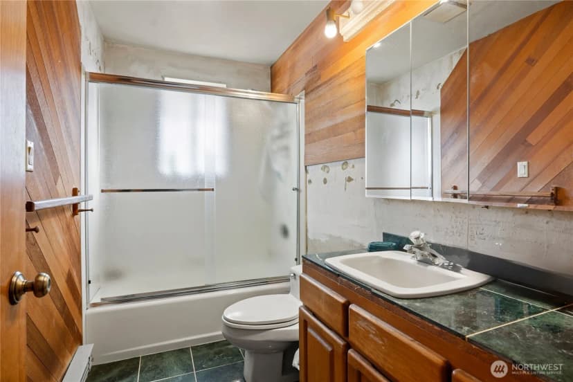 Property photo for 820 E Burgundy Road, Shelton photo 18