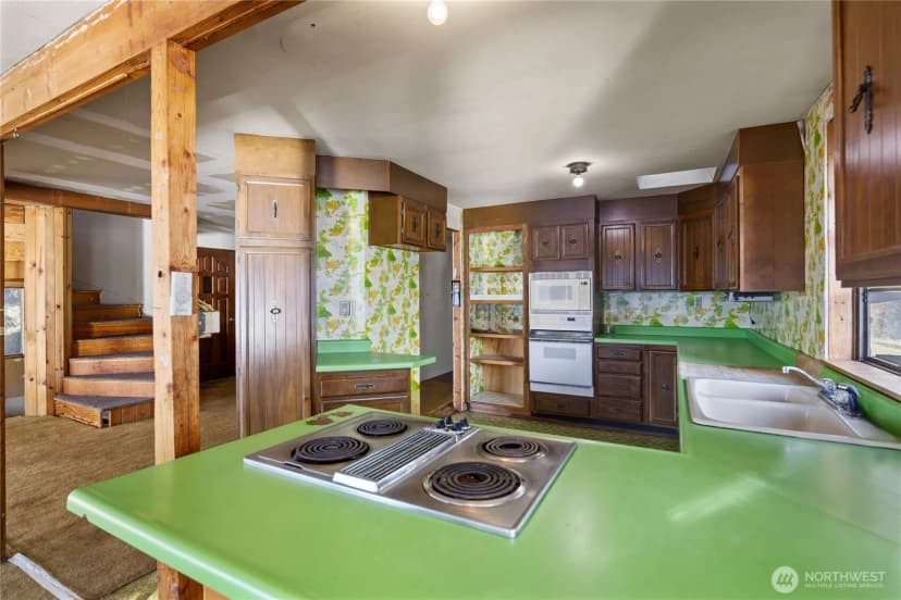 Property photo for 820 E Burgundy Road, Shelton photo 16