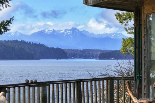 Property photo for 820 E Burgundy Road, Shelton photo 3