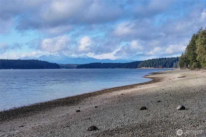 Property photo for 820 E Burgundy Road, Shelton