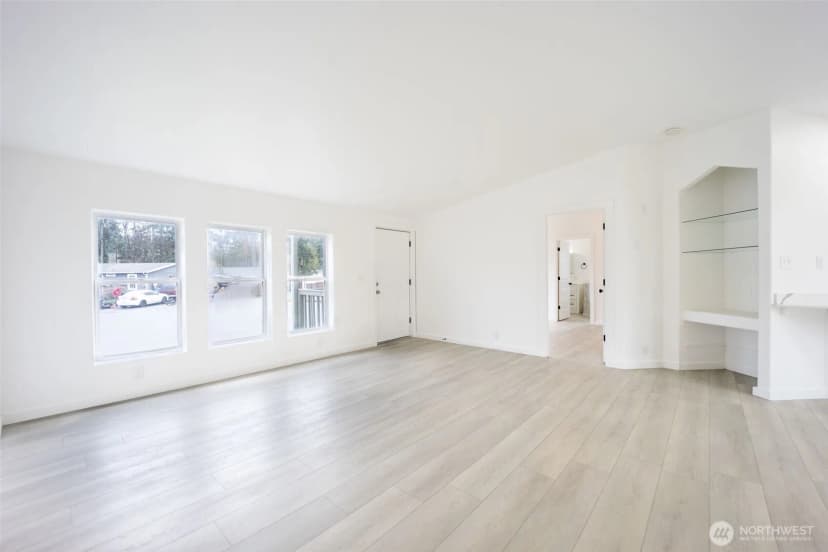 Property photo for 16501 42nd Avenue Ct E, Tacoma photo 6