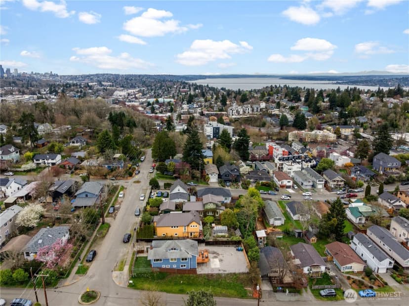 Property photo for 5518 39th Avenue S, Seattle photo 6
