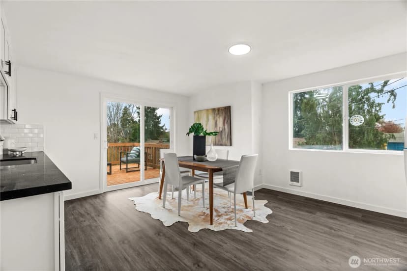 Property photo for 5518 39th Avenue S, Seattle photo 13