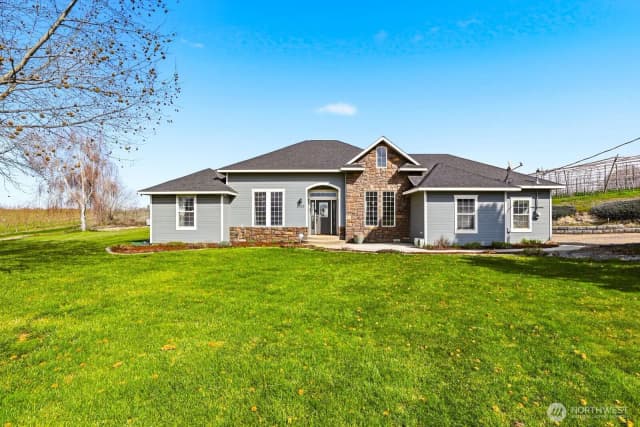 Property photo for 1031 Orchardvale Road, Zillah