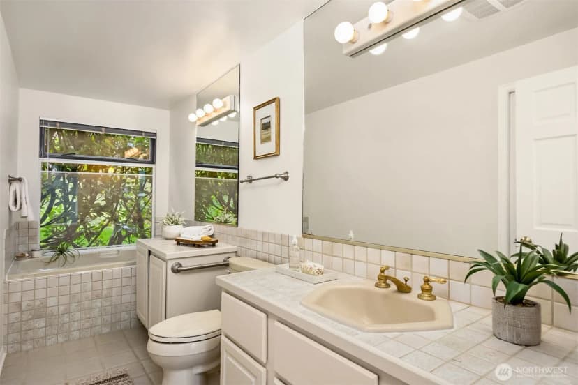 Property photo for 7946 Grand Avenue Ne, Bainbridge Island photo 17