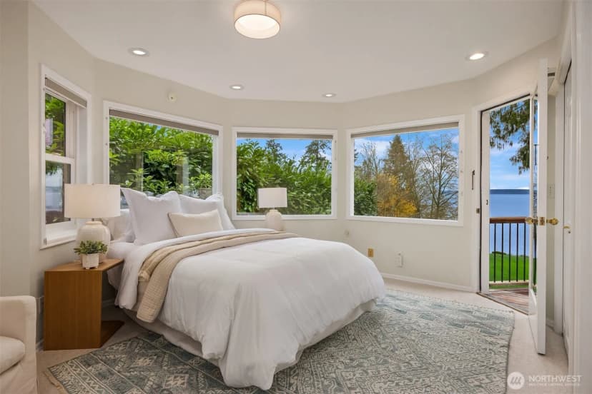 Property photo for 7946 Grand Avenue Ne, Bainbridge Island photo 10