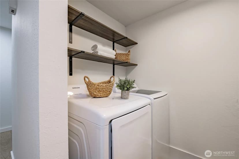 Property photo for 1607 102nd Place Ne #d1, Bellevue photo 14