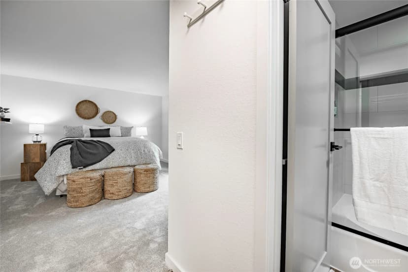 Property photo for 1607 102nd Place Ne #d1, Bellevue photo 20