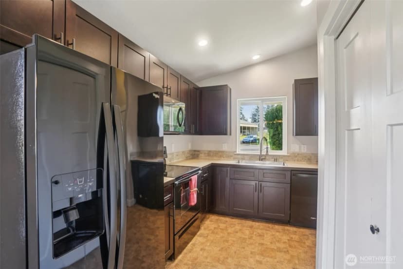 Property photo for 50 Hill Drive, Cathlamet photo 10