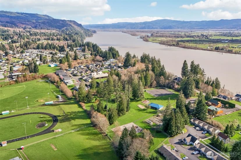 Property photo for 50 Hill Drive, Cathlamet photo 30