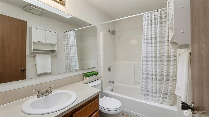 Property photo for 801 Berne Lane Se, Olympia photo 14