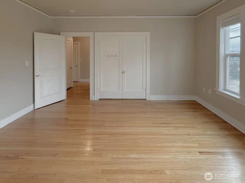 Property photo for 901 Ne 43rd Street #201, Seattle photo 13