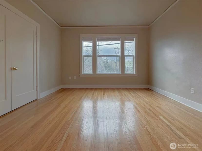 Property photo for 901 Ne 43rd Street #201, Seattle photo 15