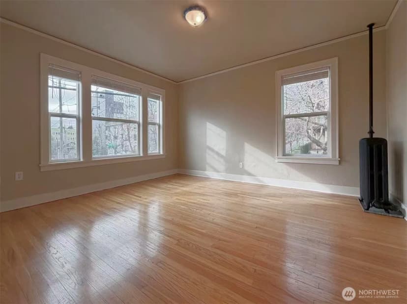 Property photo for 901 Ne 43rd Street #201, Seattle photo 8