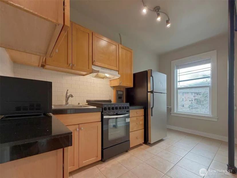 Property photo for 901 Ne 43rd Street #201, Seattle photo 20