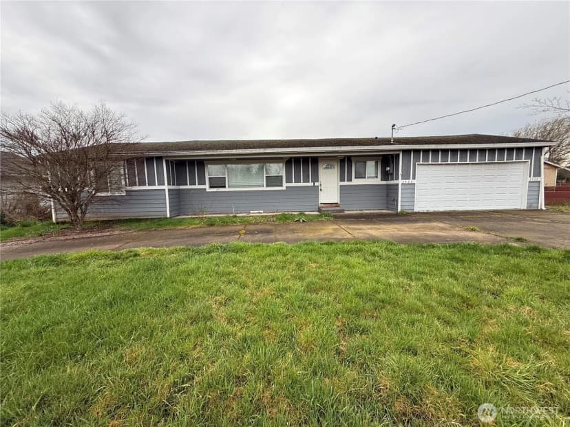 Property photo for 2420 38th Avenue, Longview