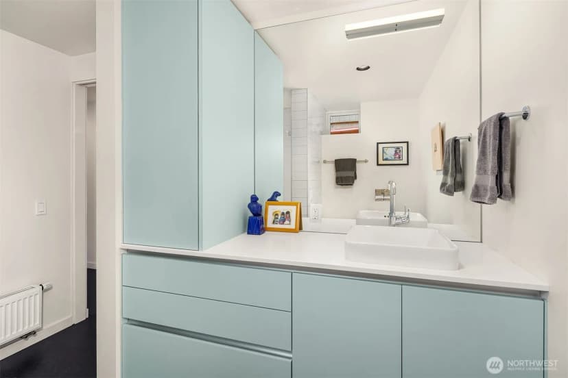 Property photo for 3057 36th Avenue Sw, Seattle photo 32